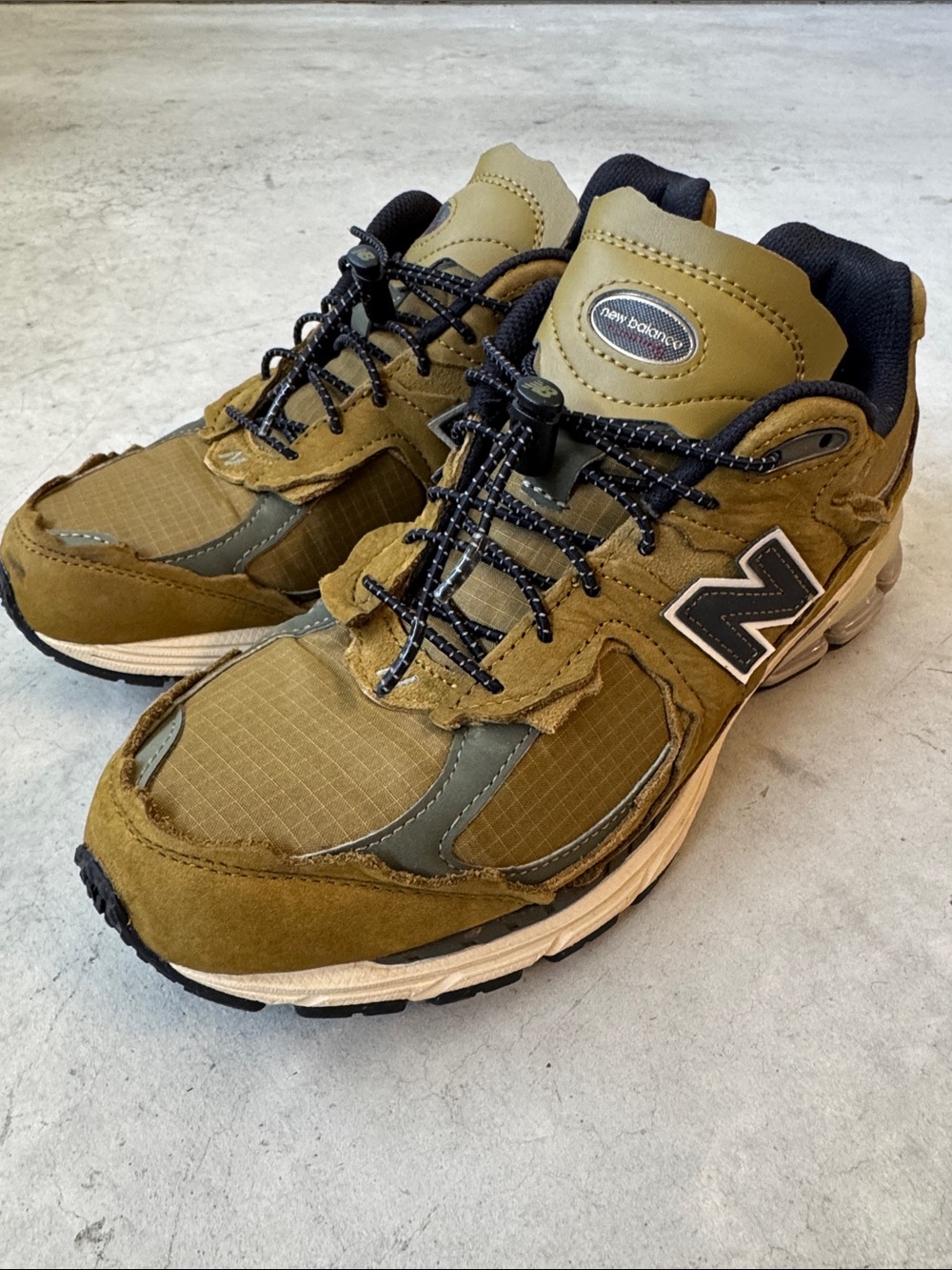 New Balance Men’s Olive & Tan Outdoor Trainer